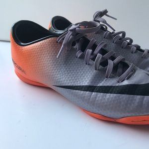 N I K E Mercurial Indoor Soccer Shoes